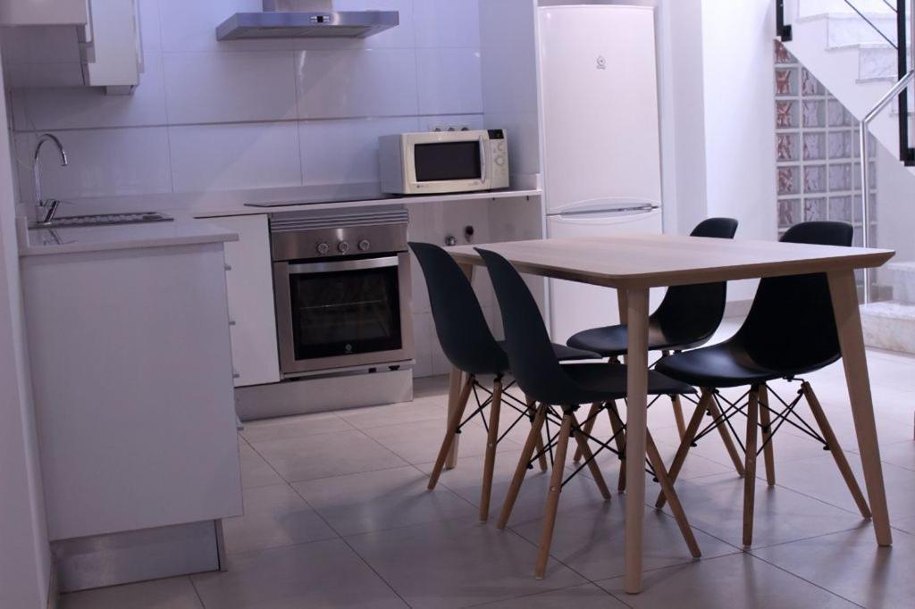 Plaza Negrito Apartments Valenza Esterno foto